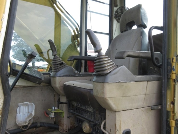 komatsu-pc200-lc-image-22