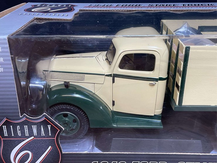 1/16-ford-stake-truck-nib-dcp-image-2