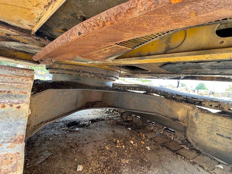 2014-deere-210g-lc-image-35