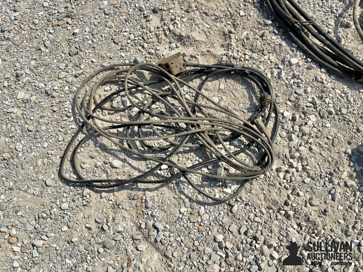 electric-cords,-steel-pins-&-gate-hinges-image-17