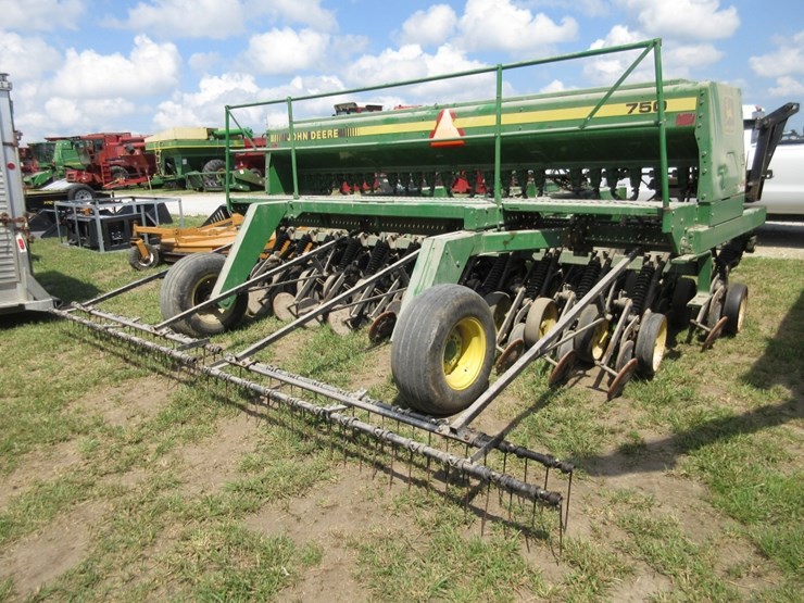 john-deere-750-image-4