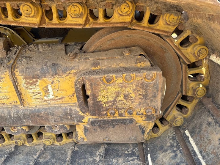 2019-caterpillar-d6k2-lgp-image-14