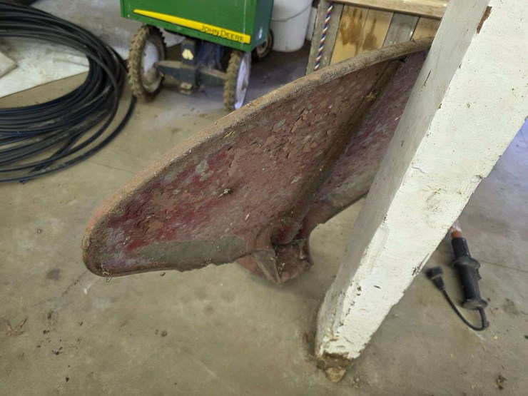 farmall-h-fender-image-3