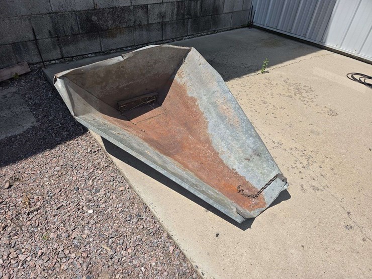 galvanized-auger-hopper-image-2