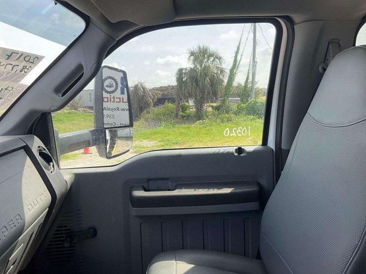 2017-ford-f650-image-12