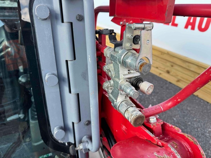 2021-takeuchi-tl6r-image-19