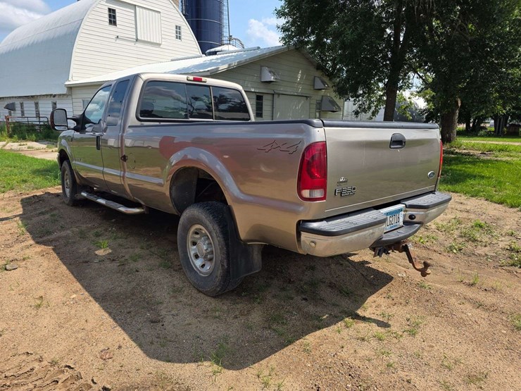 2004-ford-f350-xlt-image-11