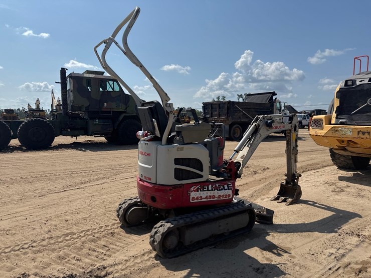 takeuchi-tb210r-image-6