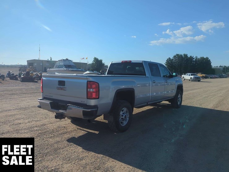 2018-gmc-sierra-2500hd-image-4