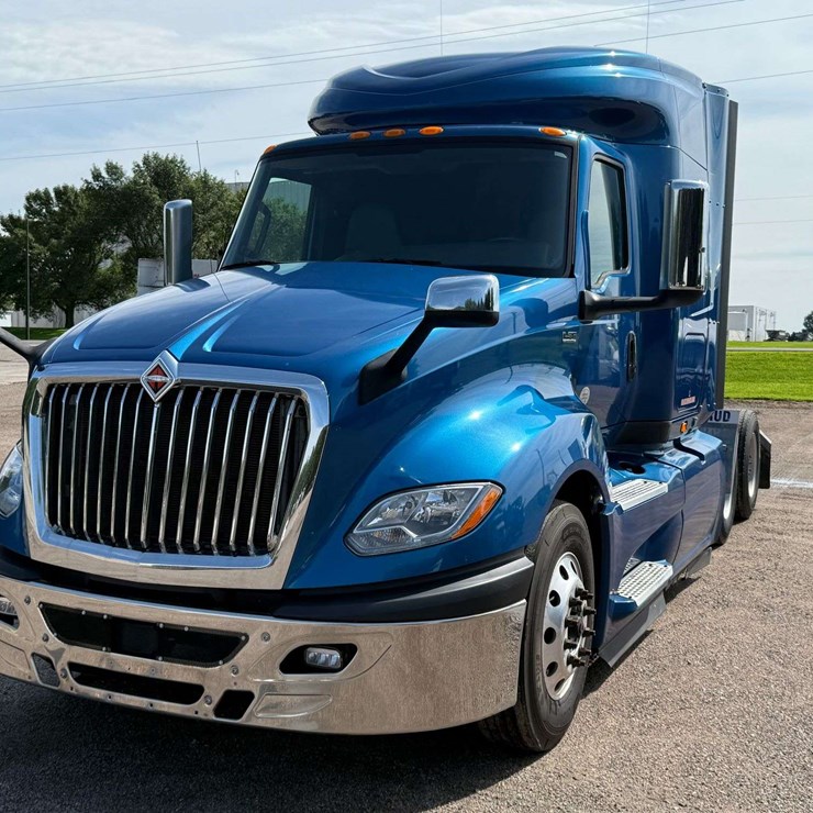 2020 IH LT625 Sleeper Semi, 435,369 Miles on Truck (Complete Overhaul @ 232,740 Miles with Paperwork