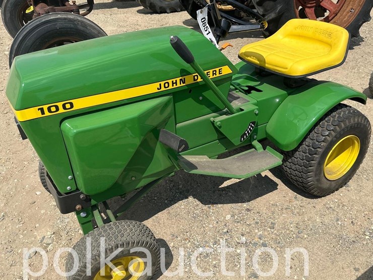 john-deere-100-image-1