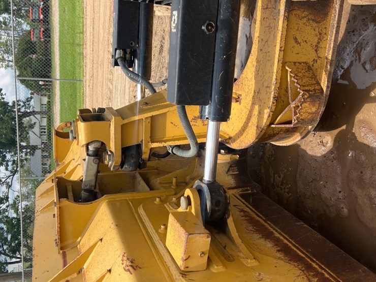 2015-caterpillar-d6k2-xl-image-10