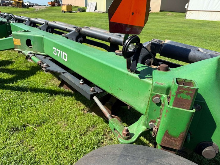 john-deere-3710-image-22