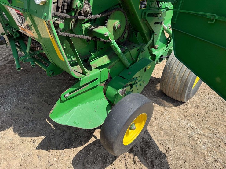 2006-john-deere-567-image-30
