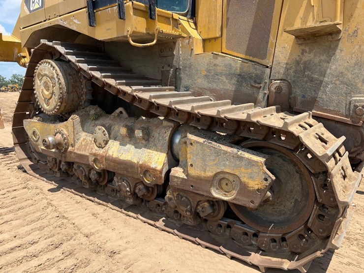 2015-caterpillar-d9t-image-13