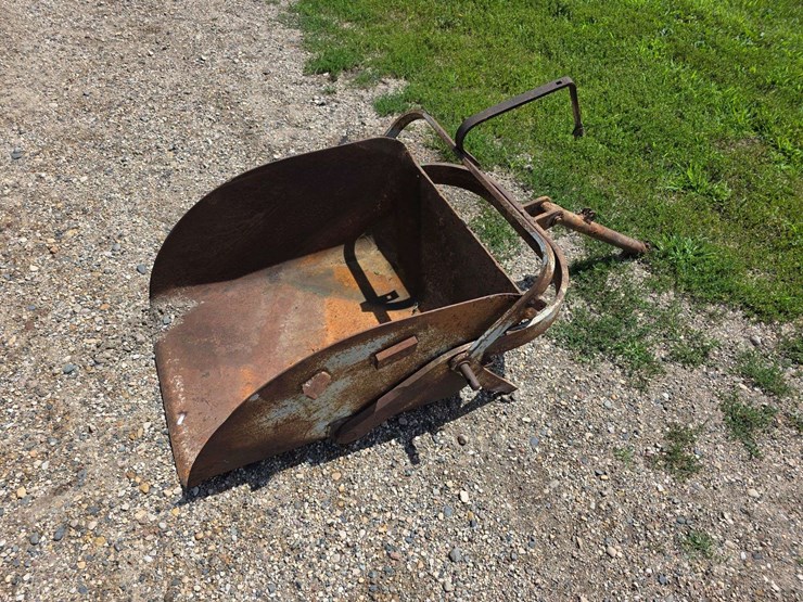 horse-drawn-dirt-mover-image-1