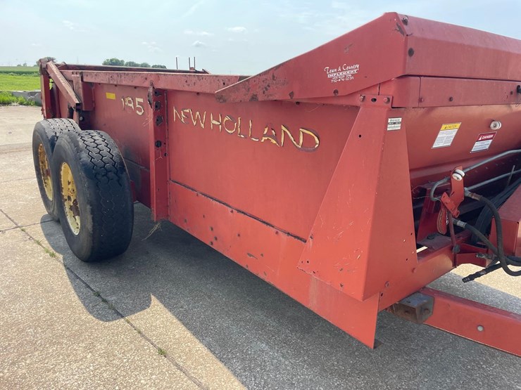 new-holland-195-image-24