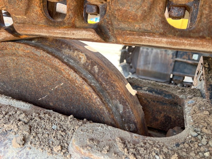 caterpillar-325fl-image-19
