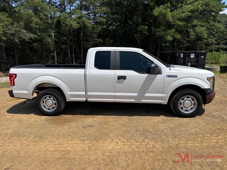 2016-ford-f150-xl-image-2
