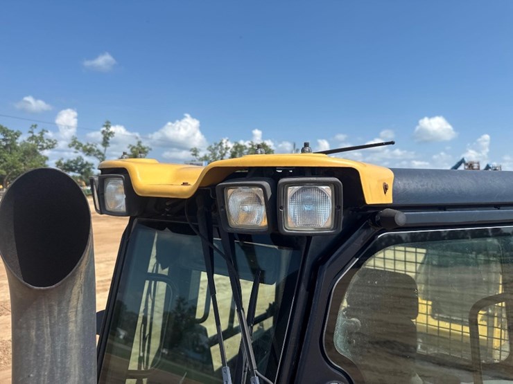 2016-caterpillar-d5k2-lgp-image-27