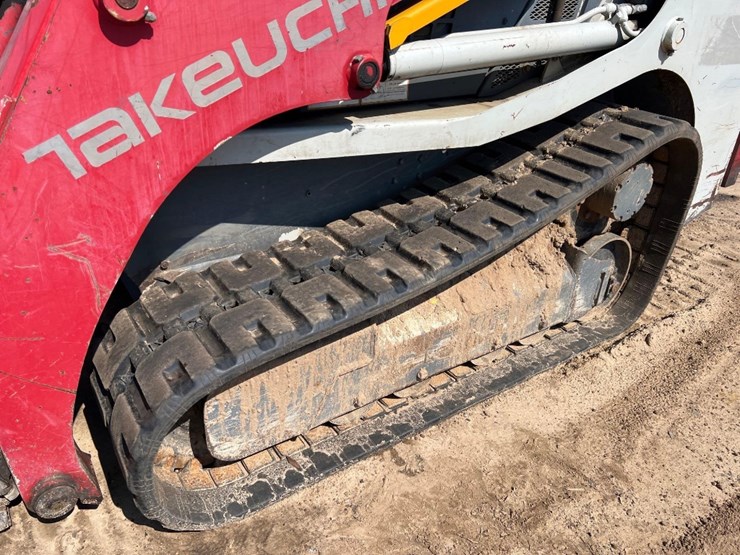 2016-takeuchi-tl8-image-8