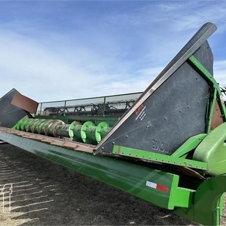 2005 JOHN DEERE 630R