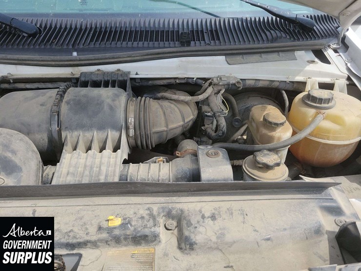 2014-ford-cargo-image-16