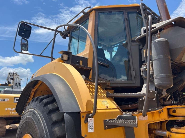 2012-volvo-a40f-image-23