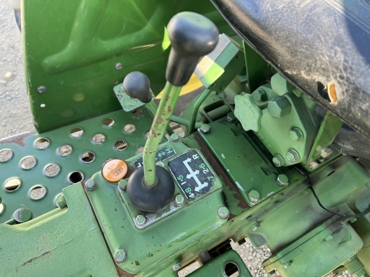 john-deere-850-image-15