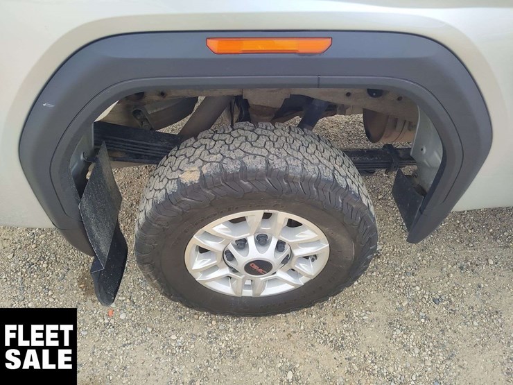 2021-gmc-sierra-2500hd-image-23