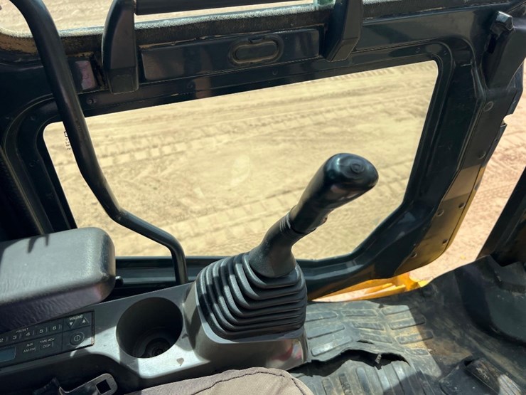 2013-komatsu-pc490-lc-10-image-43