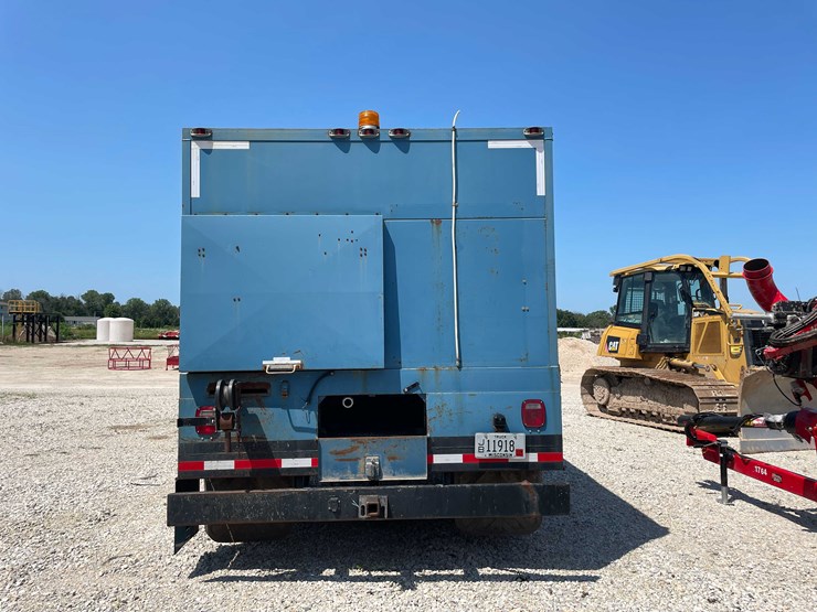 1988-gmc-7000-image-3