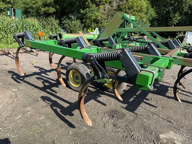 john-deere-680-image-8