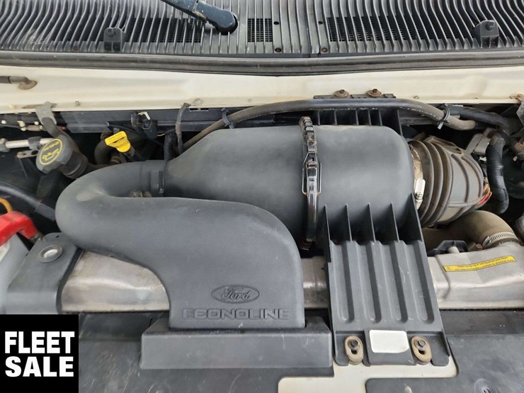 2005-ford-cargo-image-23