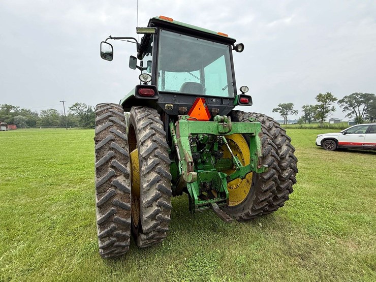 1983-john-deere-4650-image-12