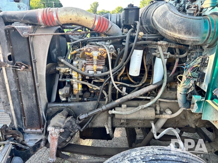 1993-peterbilt-377-image-52