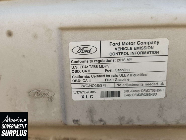2013-ford-cargo-image-9