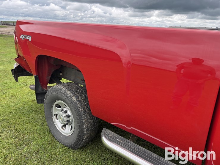 2010-chevrolet-silverado-3500-image-16