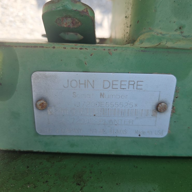 JOHN DEERE 7200