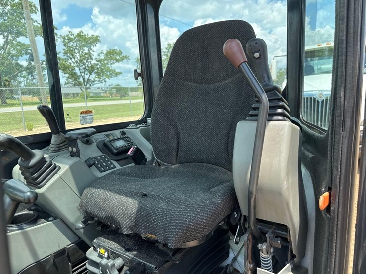 2015-bobcat-e35-image-26