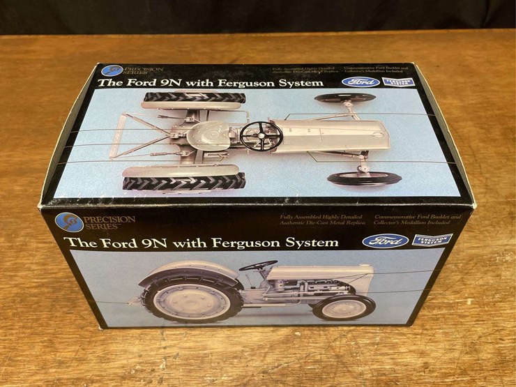 1/16-ford-9n-precision-nib-ertl-image-10