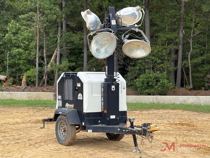 2019allmand-nite-lite-v-series-towable-light-tower-image-1