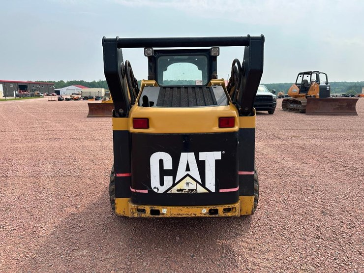 caterpillar-252b-image-5