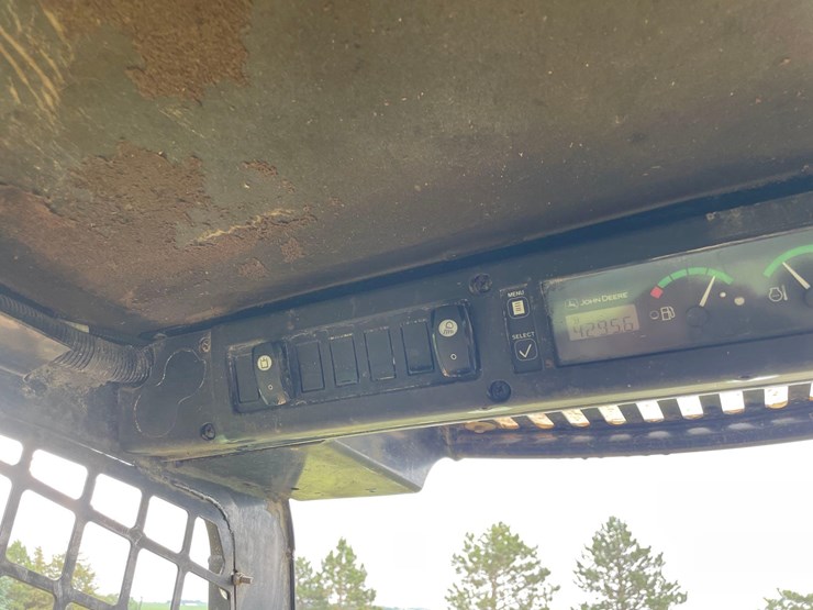 2006-john-deere-317-image-54