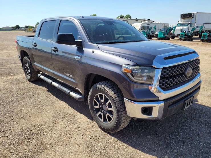 2019-toyota-tundra-sr5-image-2