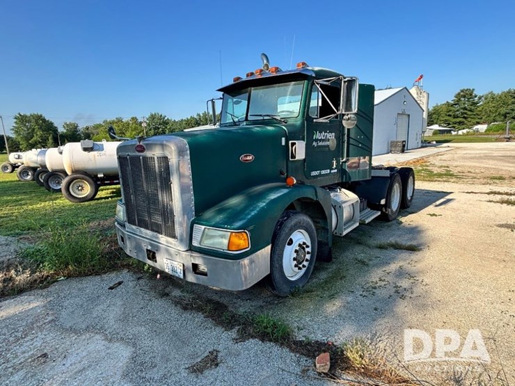 1993-peterbilt-377-image-1