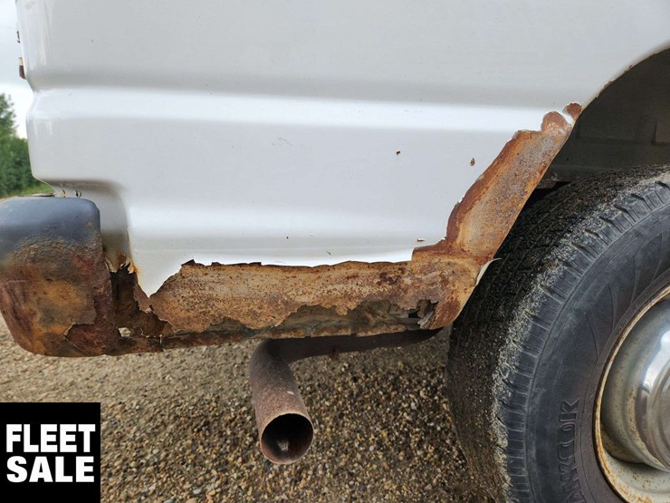 2005-ford-cargo-image-38