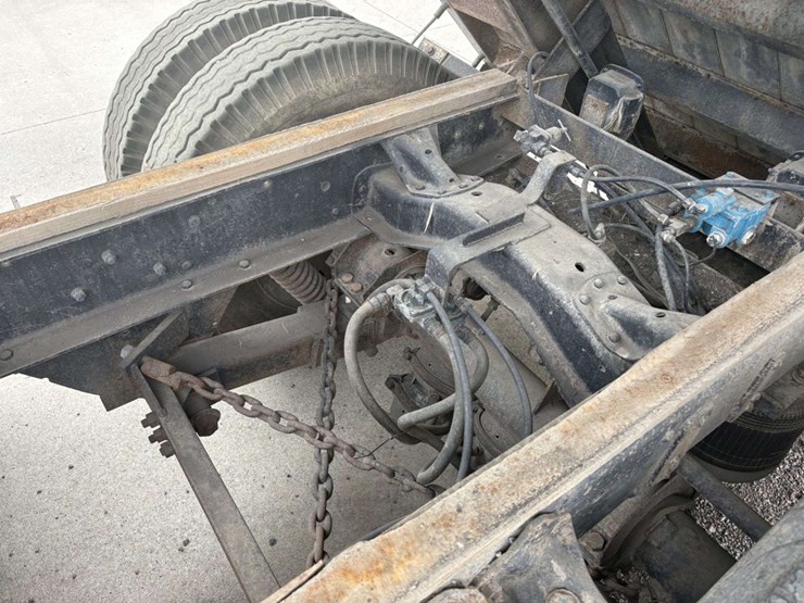 1984-caterpillar-3208-image-16