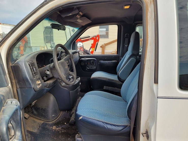 1998-chevrolet-express-3500-image-6