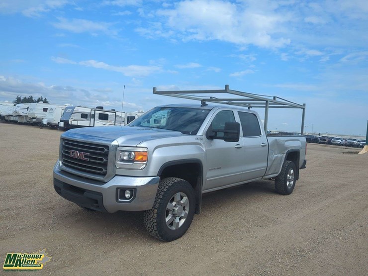 2015-gmc-sierra-3500hd-image-1